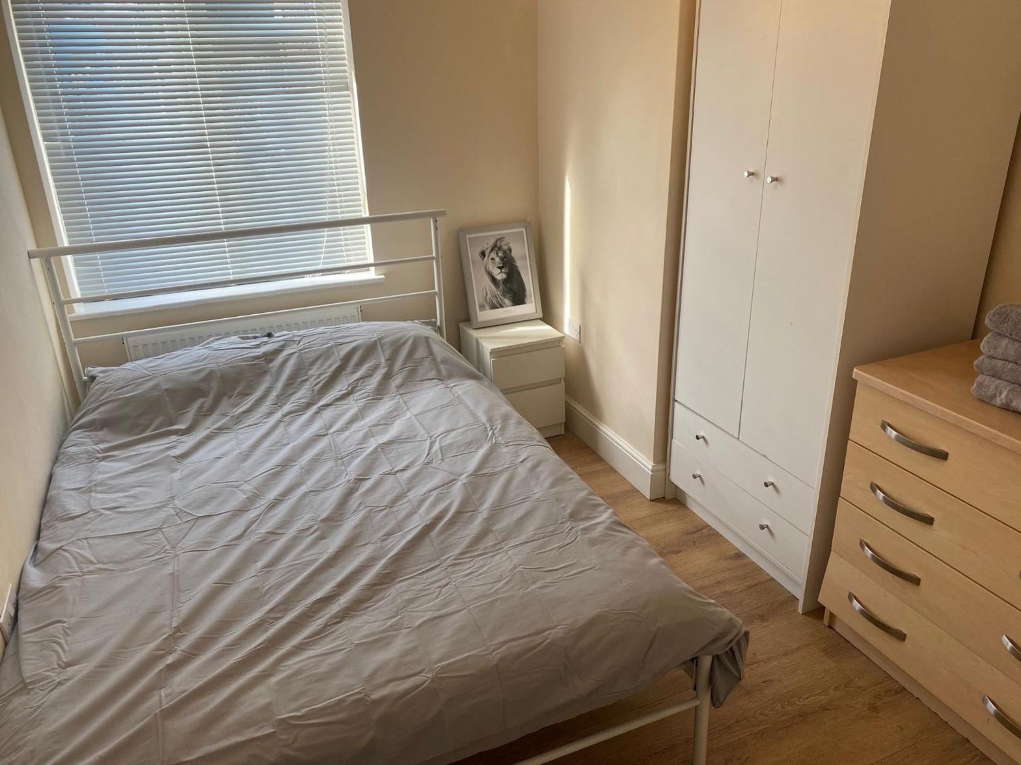 Large Luxury * Cobham (Surrey)
